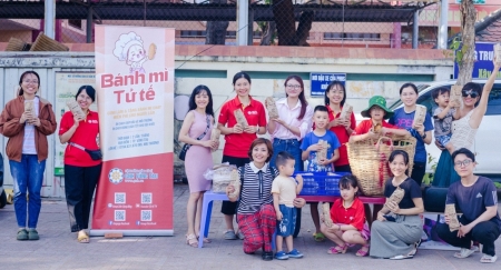 “Bánh mì và Nồi cháo tử tế 0 đồng” của Đoàn Thanh niên PTSC Marine