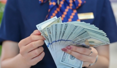 Tin tức kinh tế ngày 15/4: Tỷ giá USD ngân hàng tăng kịch trần