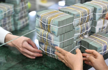 Tin ngân hàng ngày 18/4: Lãi suất liên ngân hàng tăng lên mức cao nhất 11 tháng