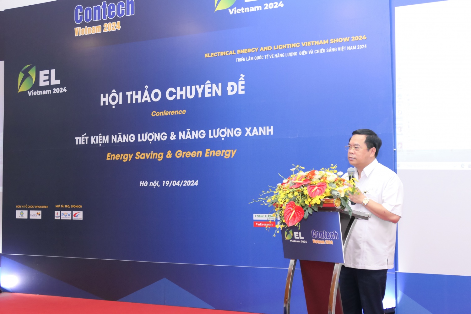 ông Vương Quốc Thắng - Ủy viên chuyên trách UB Khoa học môi trường Quốc hội phát biểu khai mạc