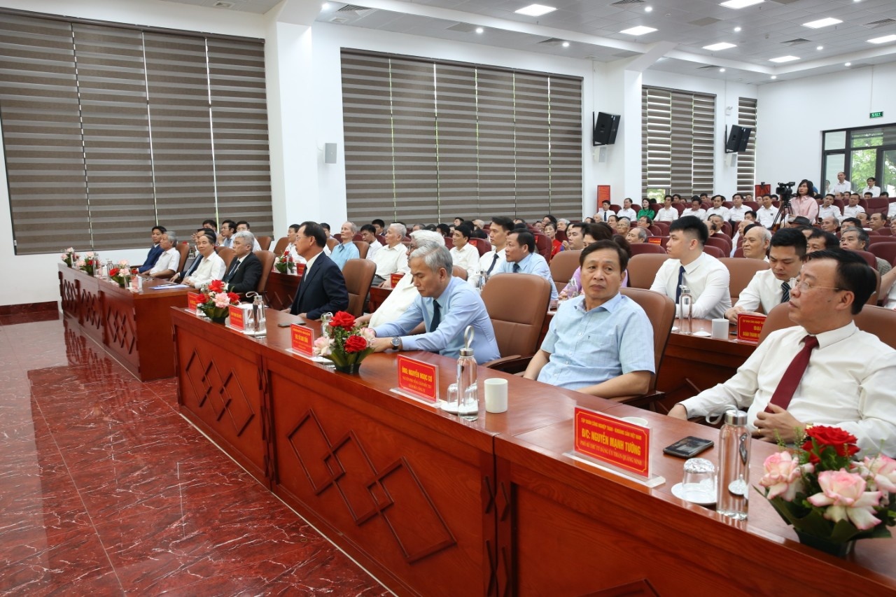 Than Uông Bí - 45 năm xây dựng và phát triển Than Uông Bí TKV: 45 năm phát huy truyền thống “Kỷ luật và Đồng tâm”