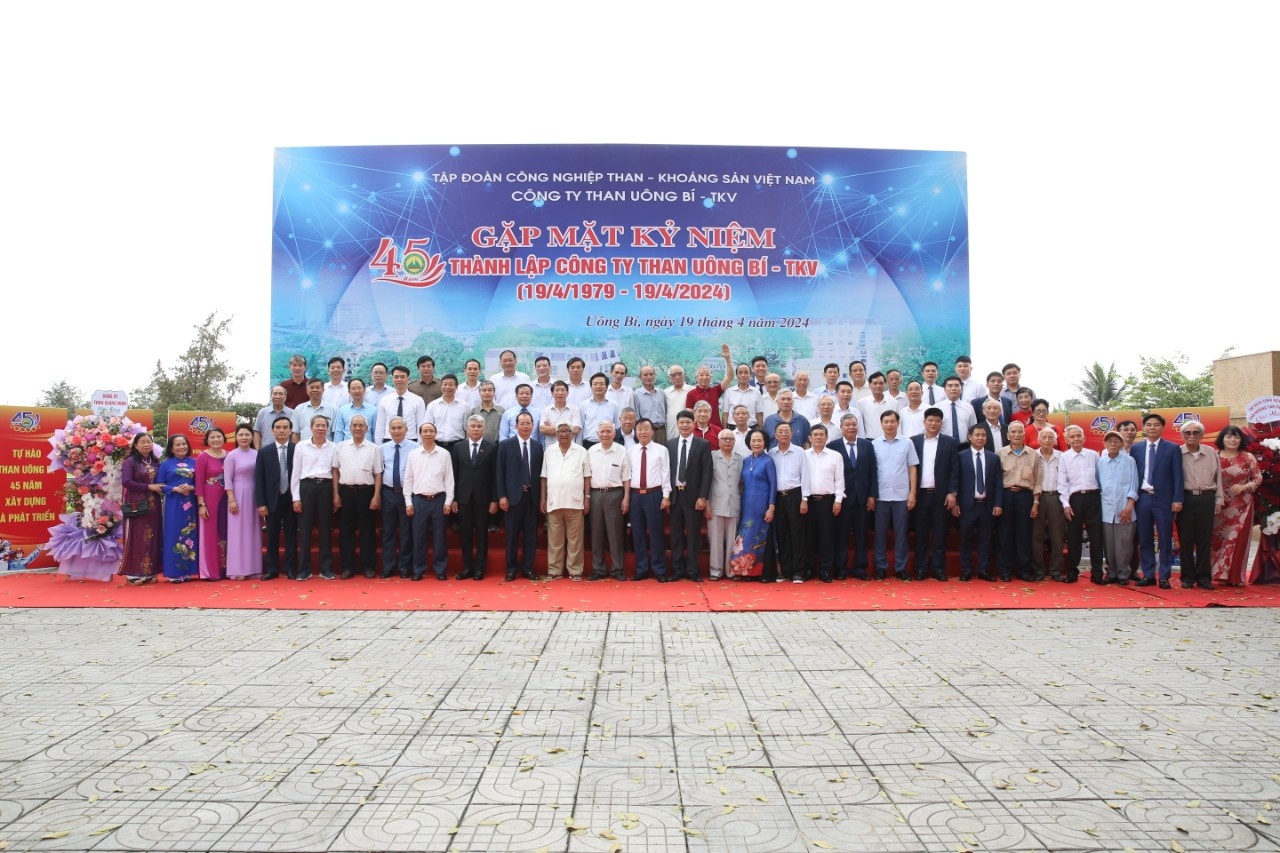 Than Uông Bí - 45 năm xây dựng và phát triển Than Uông Bí TKV: 45 năm phát huy truyền thống “Kỷ luật và Đồng tâm”