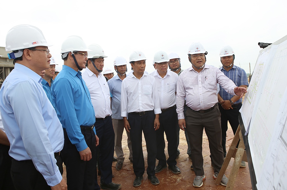 Động viên người lao động tham gia công trình thi đua “5 nhất”