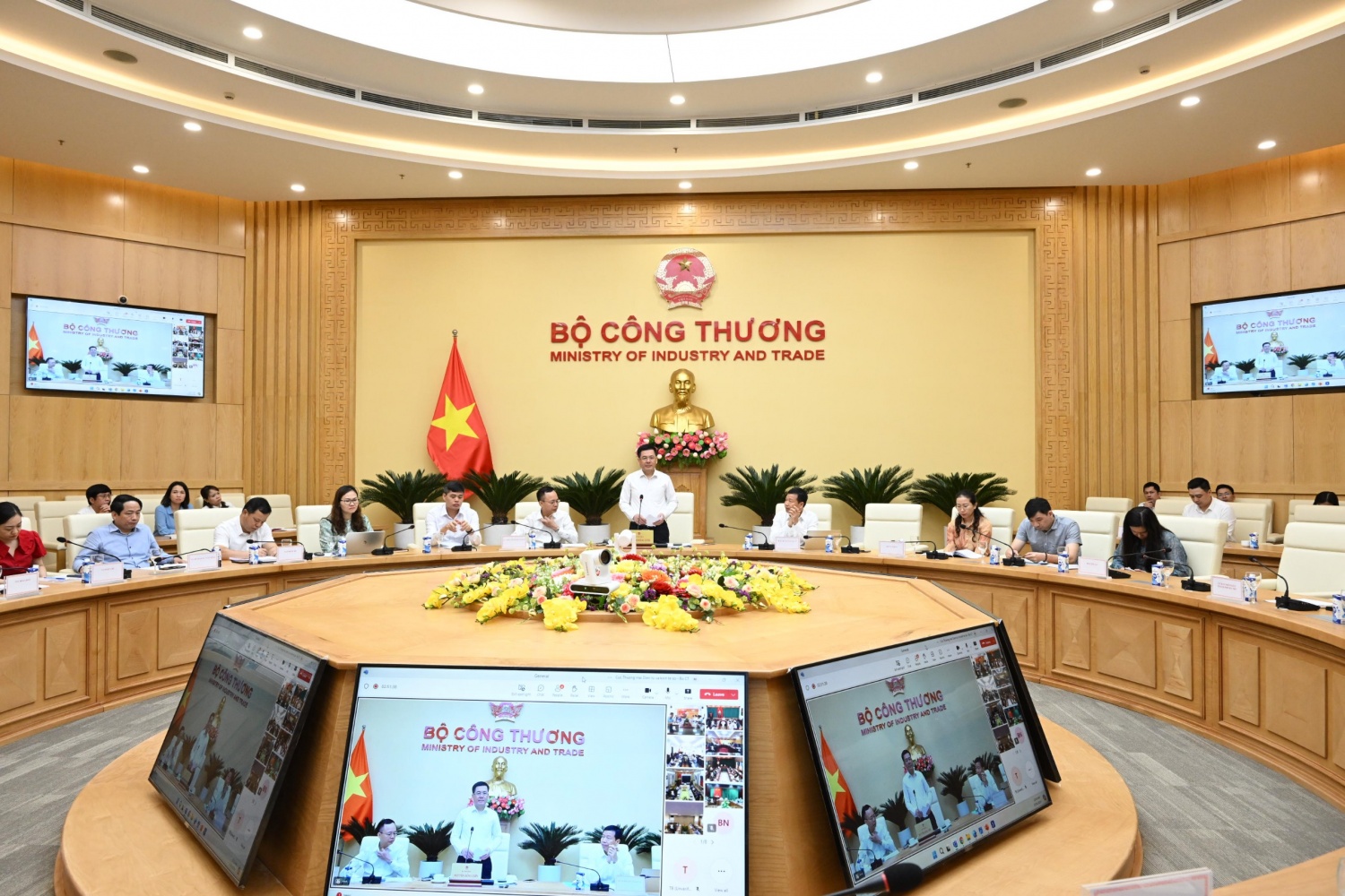 Bộ Công Thương: Triển khai nghiêm túc, hiệu quả các quy định mới về cụm công nghiệp Bộ Công Thương: Triển khai nghiêm túc, hiệu quả các quy định mới về cụm công nghiệp