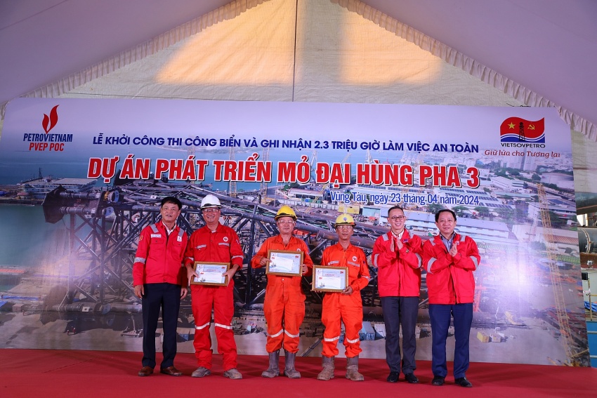 Khởi công thi công biển và ghi nhận 2,3 triệu giờ an toàn Dự án phát triển mỏ Đại Hùng pha 3