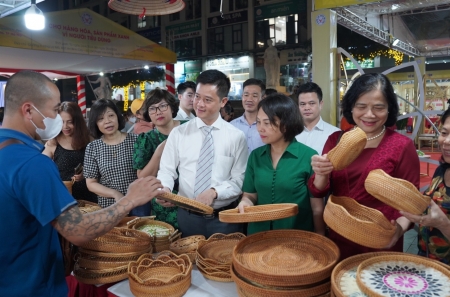 Hà Nội: Khai mạc hội chợ “Hàng hóa, sản phẩm xanh vì người tiêu dùng”