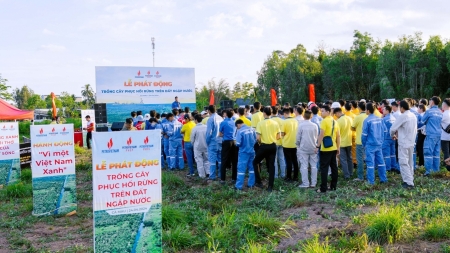 [Chùm ảnh] Petrovietnam phát động “Phục hồi rừng trên đất ngập nước" vì một Việt Nam xanh
