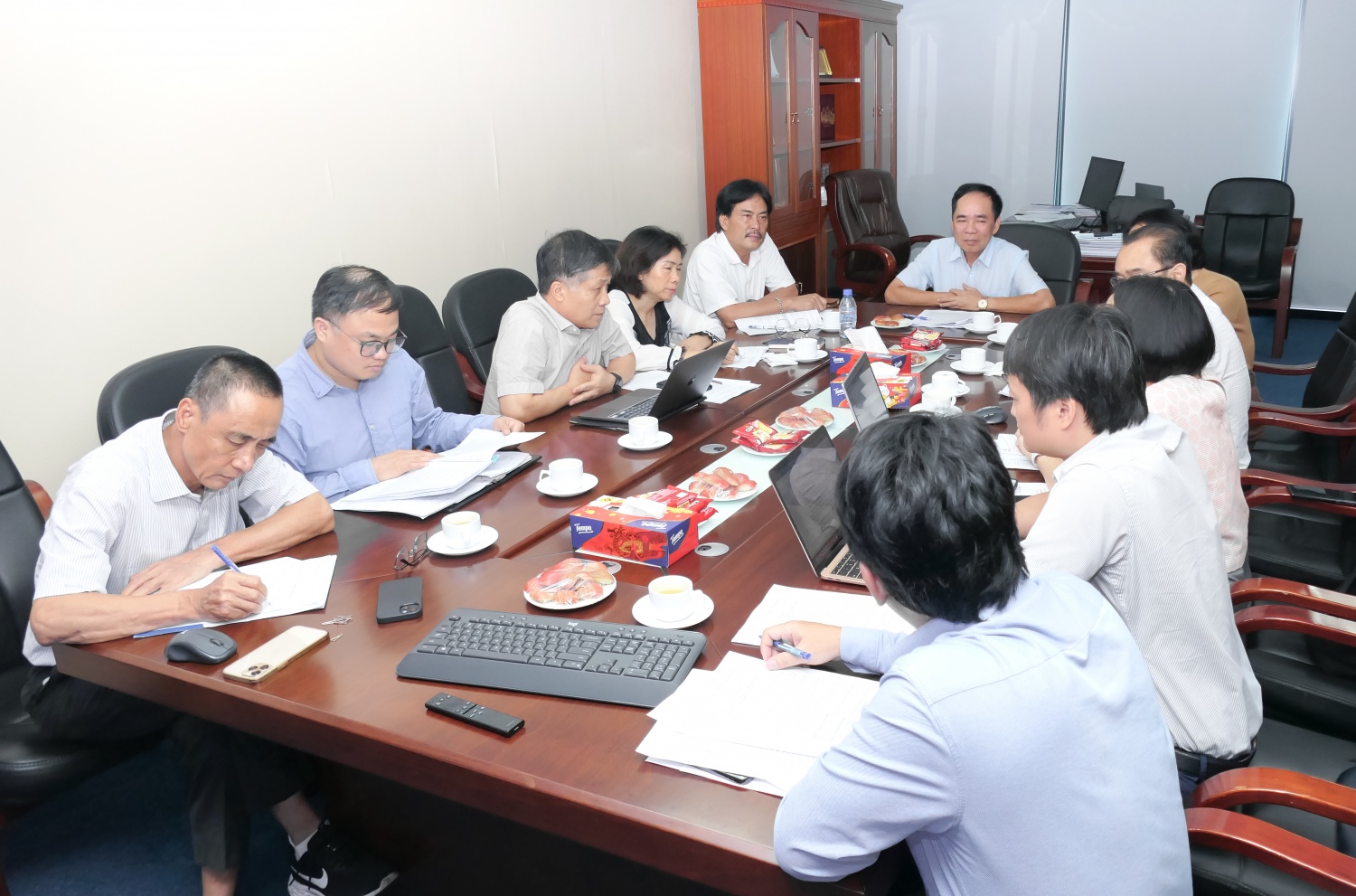 Toàn cảnh buổi họp