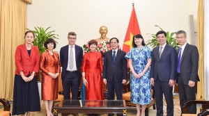Bộ trưởng Bộ Ngoại giao Bùi Thanh Sơn tiếp Chủ tịch Đại hội đồng UNESCO