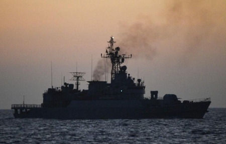 Lực lượng bảo vệ bờ biển Trung Quốc trục xuất tàu Philippines khỏi bãi cạn Scarborough