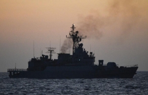 Lực lượng bảo vệ bờ biển Trung Quốc trục xuất tàu Philippines khỏi bãi cạn Scarborough