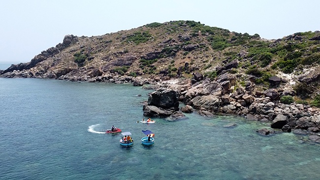 Bãi Dứa - Vẻ đẹp thiên nhiên hoang sơ