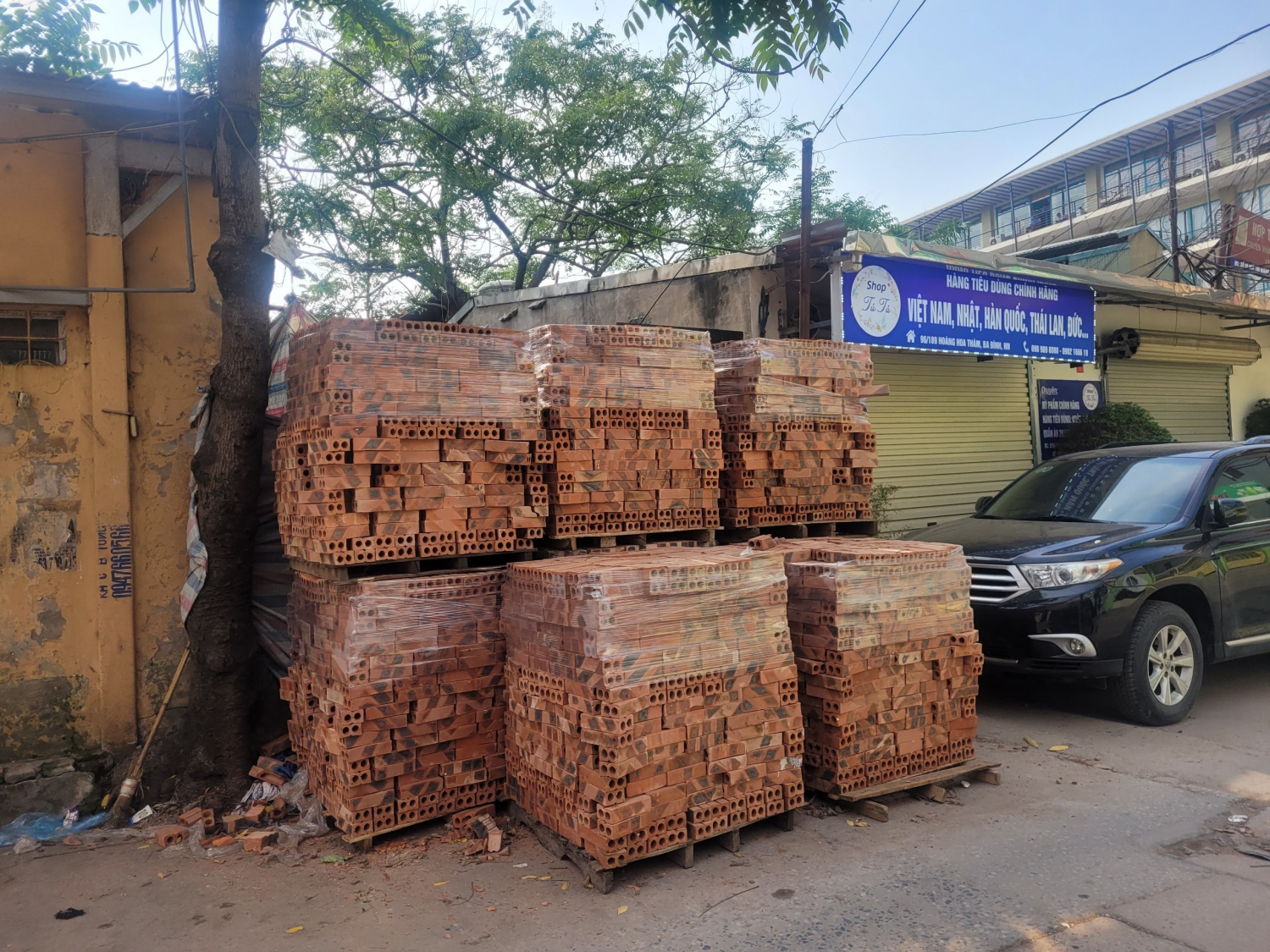 Bài 4: Lãng phí đất công ảnh hưởng tiêu cực đến nhiều mặt của đời sống xã hội