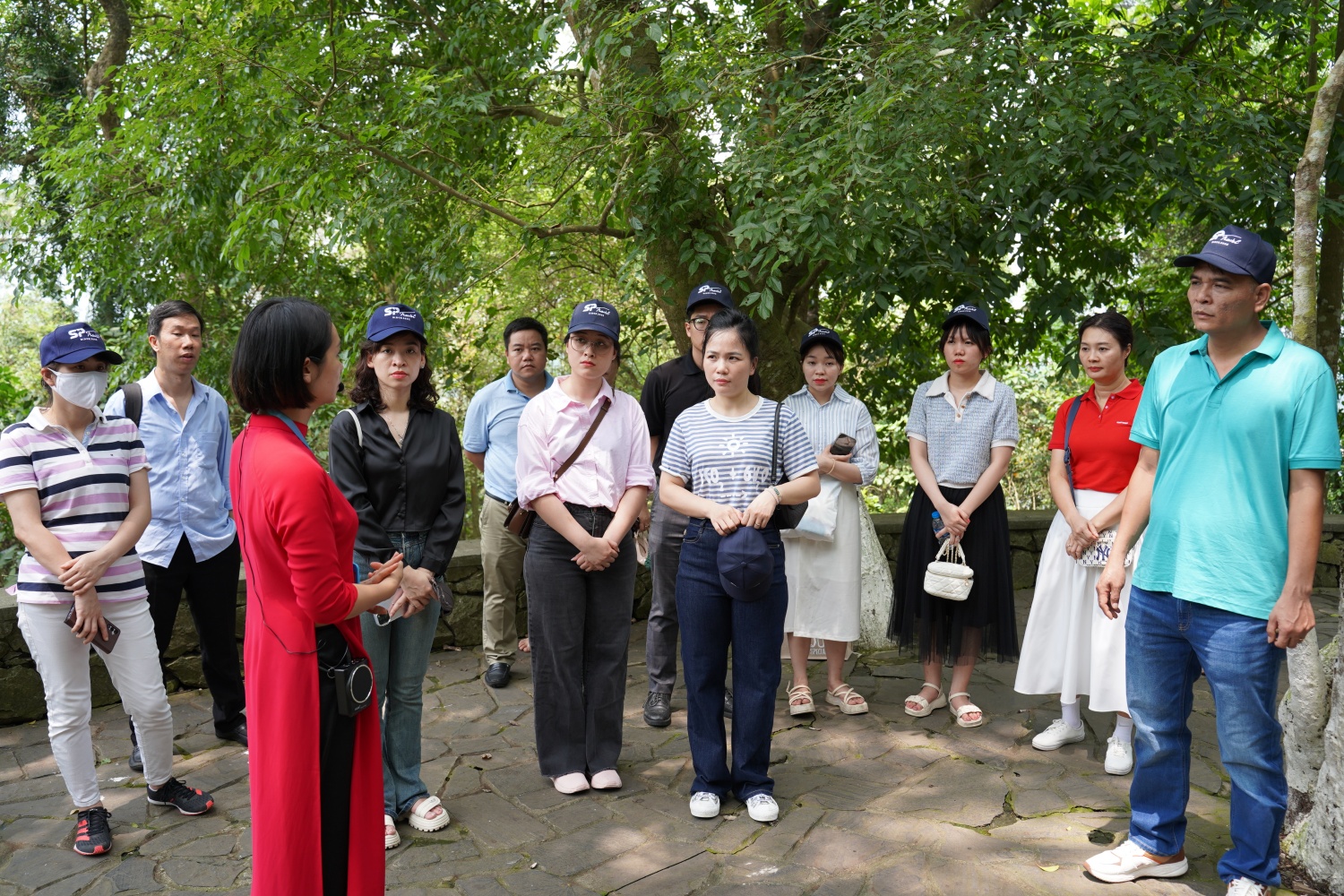 Văn phòng Đảng ủy Tập đoàn Dầu khí Quốc gia Việt Nam tổ chức Lễ báo công dâng Bác tại Khu di tích Đá Chông Văn phòng Đảng ủy Tập đoàn Dầu khí Quốc gia Việt Nam tổ chức Lễ báo công dâng Bác tại Khu di tích Đá Chông