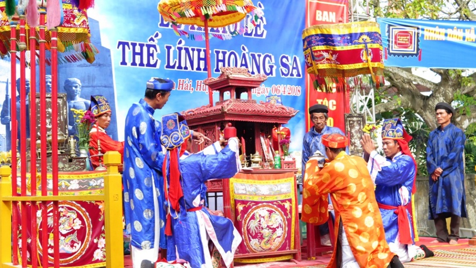 Vượt sóng trên hòn đảo lưu giữ bao câu chuyện lịch sử - đảo Lý Sơn