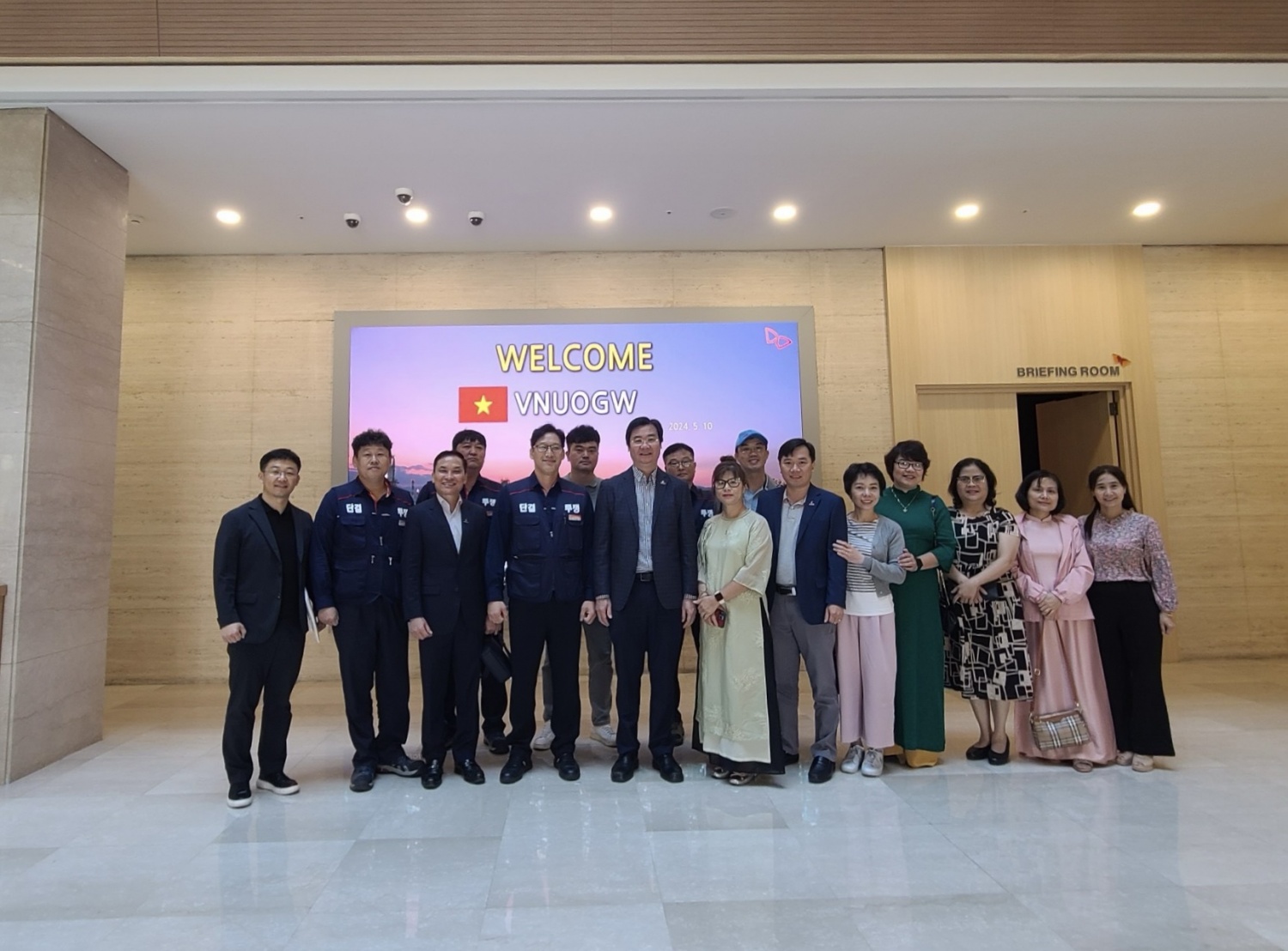 Công đoàn Dầu khí Việt Nam thăm và làm việc với Công đoàn Hiệp hội Hóa chất Hàn Quốc