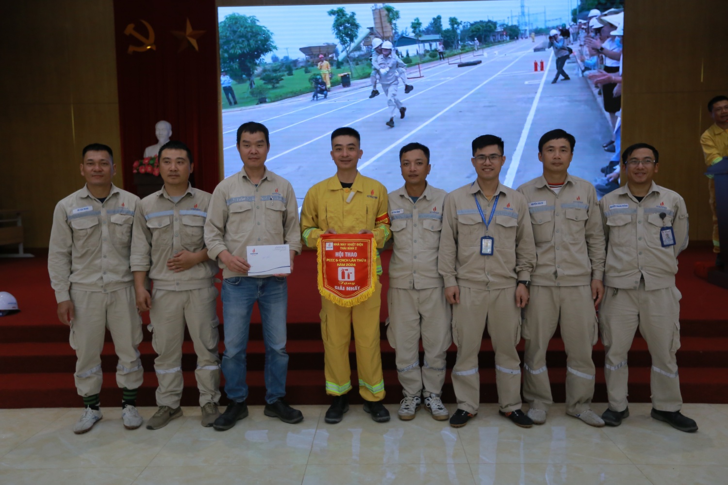 Nhiệt điện Thái Bình 2 tổ chức Hội thao phòng cháy chữa cháy, cứu hộ cứu nạn năm 2004 Nhiệt điện Thái Bình 2 tổ chức Hội thao phòng cháy chữa cháy, cứu hộ cứu nạn năm 2004
