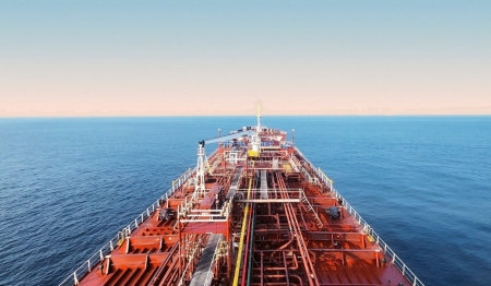 PVT Logistics: Con tàu vượt cạn thành công