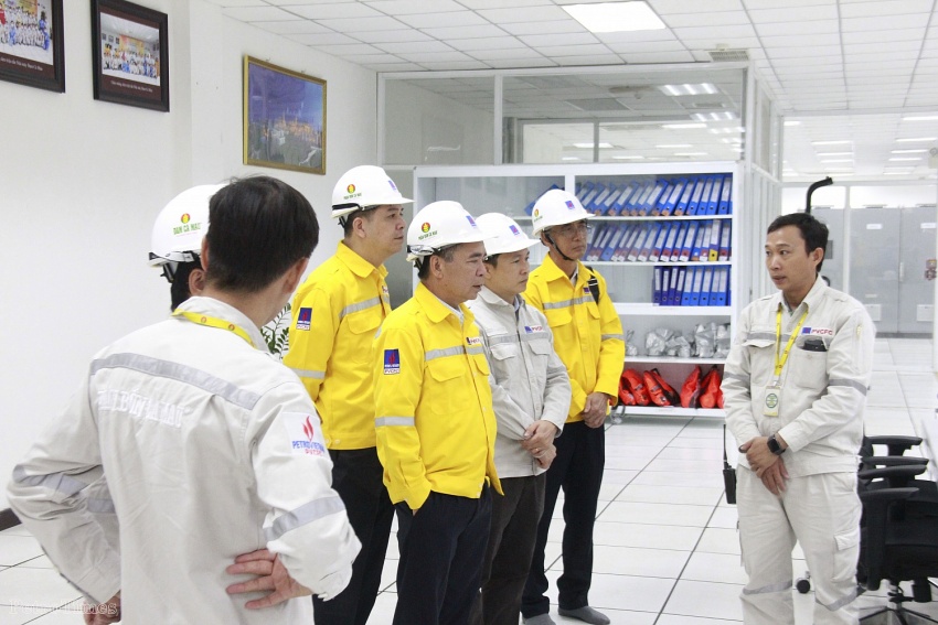 Hội Dầu khí Việt Nam làm việc với Hội Dầu khí Cà Mau và PVCFC