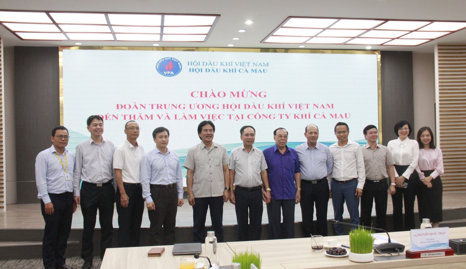 Hội Dầu khí Việt Nam làm việc với Hội Dầu khí Cà Mau và PVCFC