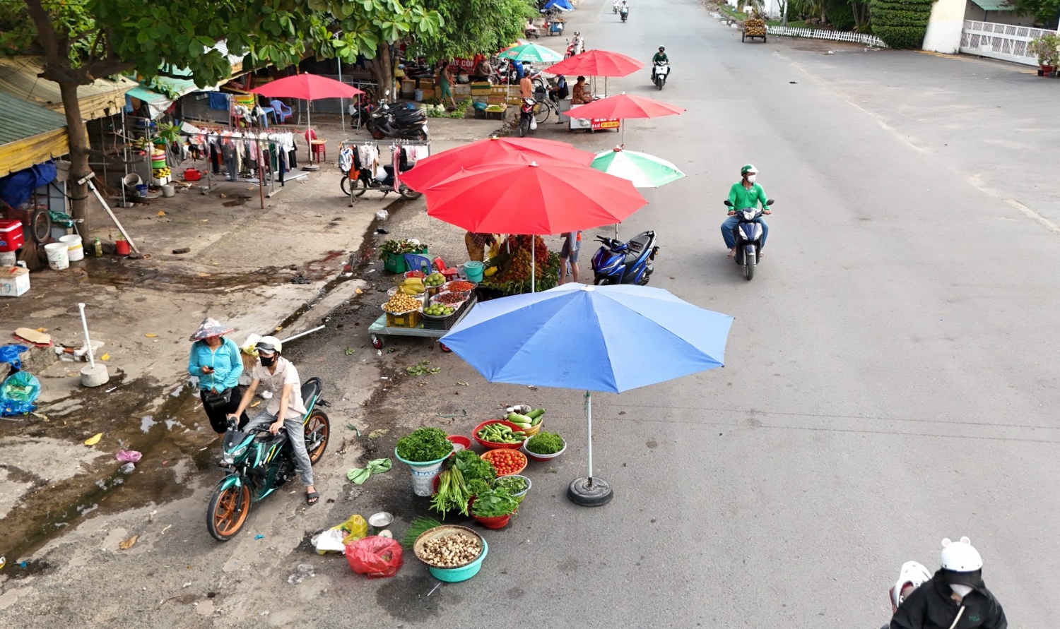 TP HCM: Công khai xuống đường 