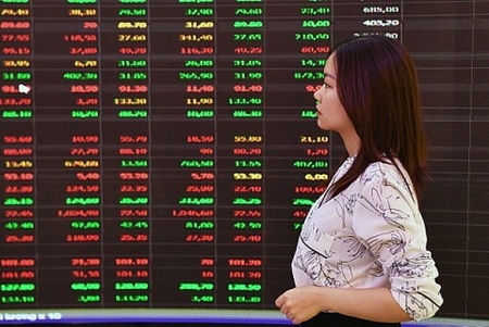 Chứng khoán tuần mới (1-5/7): Kiên trì chờ “bắt đáy"