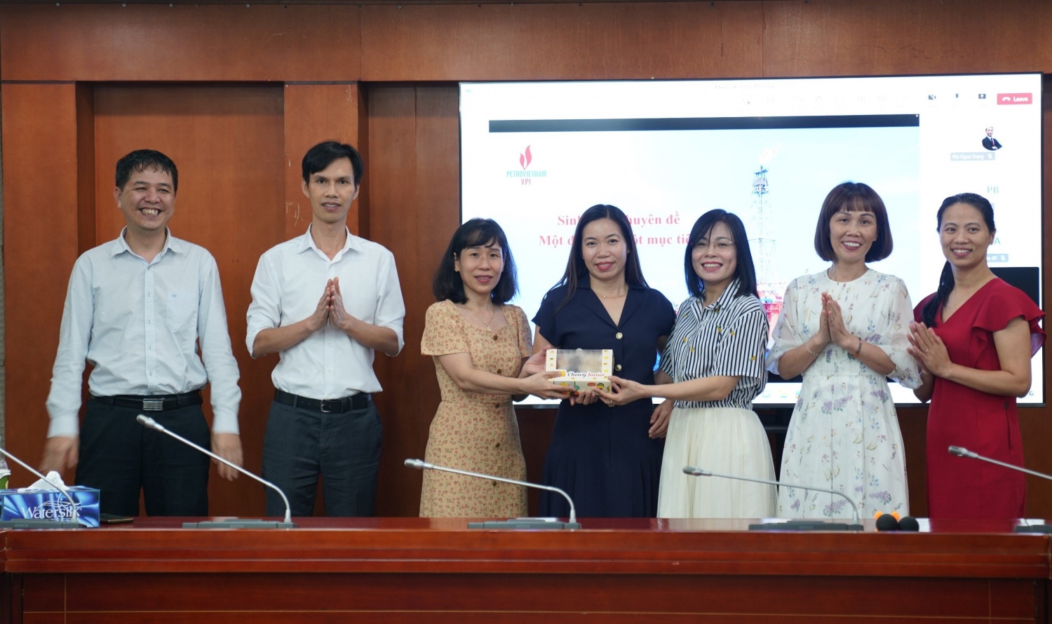 Chi bộ Nghiệp vụ sinh hoạt chuyên đề “Một đội ngũ, một mục tiêu”