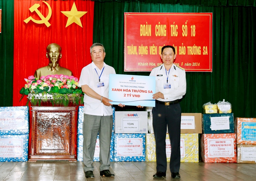 “Xanh hóa Trường Sa” bằng trái tim yêu thương của người Dầu khí