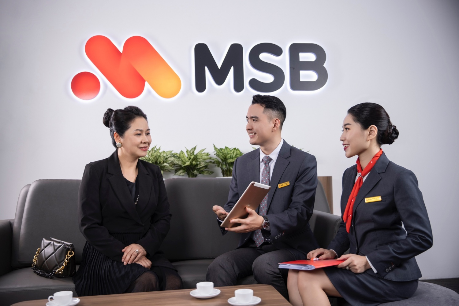 Tin ngân hàng ngày 23/5: Thanh toán không dùng tiền mặt tăng 57%