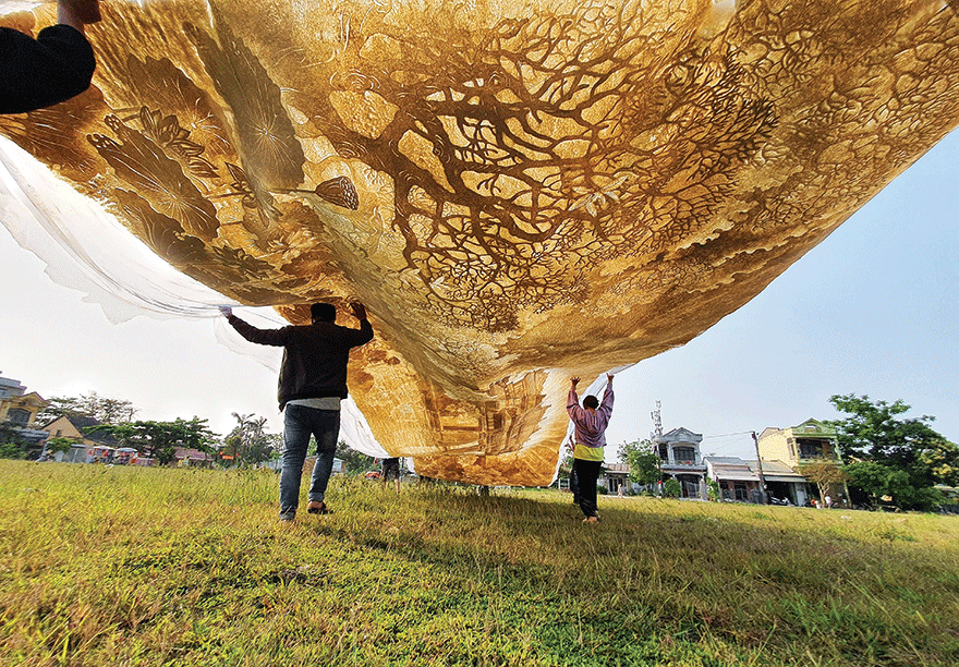 Phận giấy thôi long đong