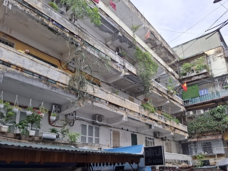Sau chung cư, giá nhà tập thể cũ "nhảy múa"