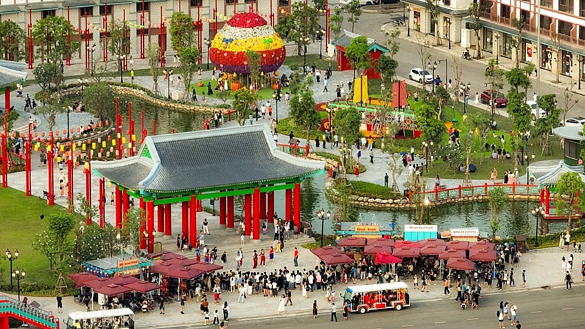 Choáng ngợp với màn ra mắt của Học viện cưỡi ngựa đầu tiên tại Việt Nam trên đảo Vũ Yên