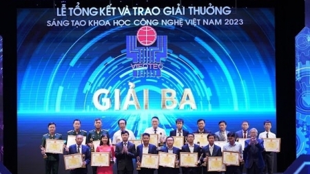 Phân bón Cà Mau nhận giải thưởng Sáng tạo Khoa học Công nghệ Việt Nam