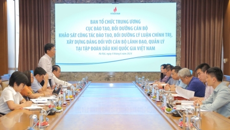 Petrovietnam chú trọng đào tạo, bồi dưỡng lý luận chính trị cho cán bộ tiến tới Đại hội Đảng các cấp