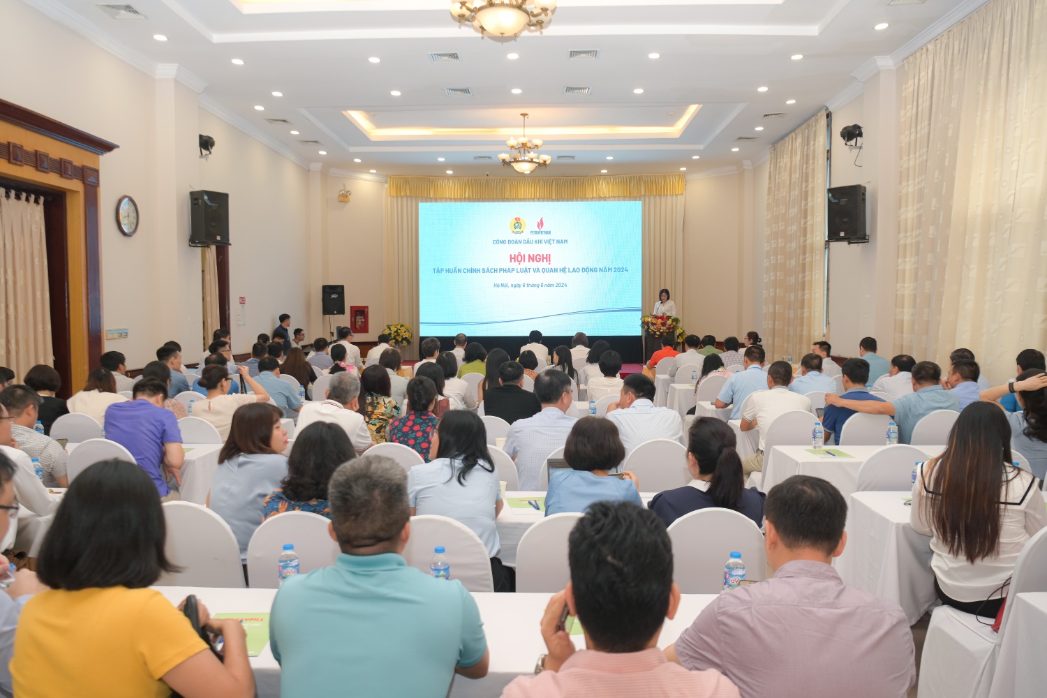 Toàn cảnh Hội nghị