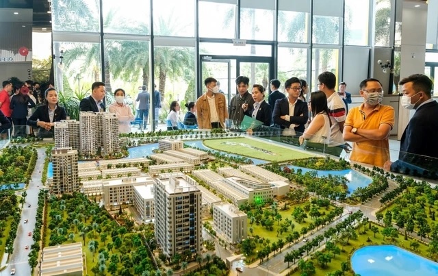 Tin tức kinh tế ngày 8/6: Nhiều doanh nghiệp bất động sản đẩy mạnh huy động vốn