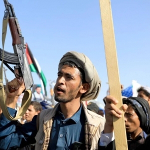 Căng thẳng Biển Đỏ: Houthi lại tấn công tàu khu trục của Anh