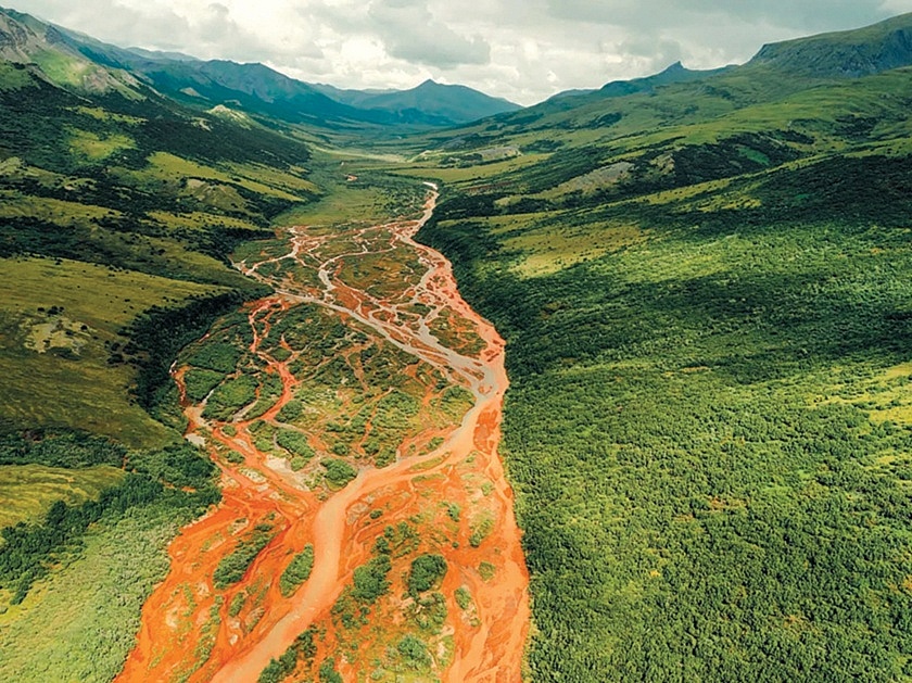 Tại sao sông suối Alaska chuyển màu cam?