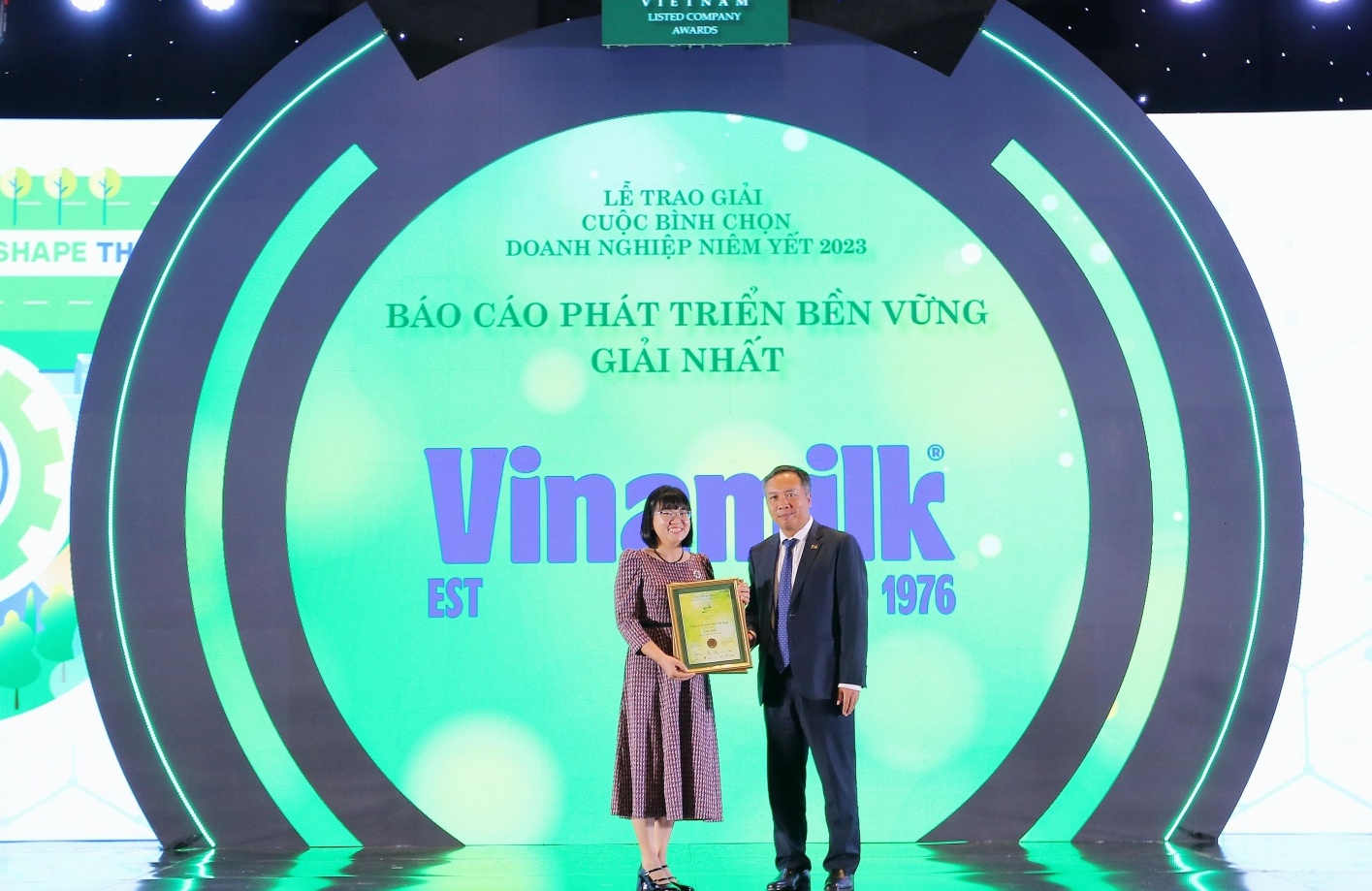 Công bố báo cáo phát triển bền vững, gia tăng tính minh bạch và hiệu quả quản trị