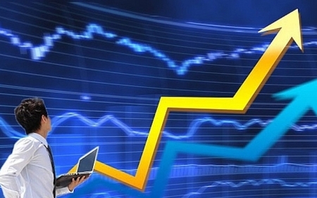 Tin nhanh chứng khoán ngày 12/6: Nhóm cổ phiếu trụ tăng tốc, VN Index cán mốc 1.300 điểm