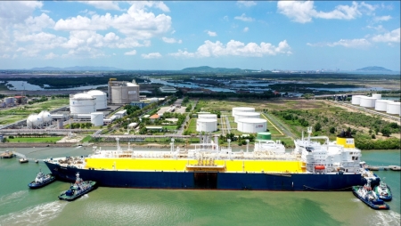 PV GAS đón chuyến tàu LNG thứ 5 về Việt Nam