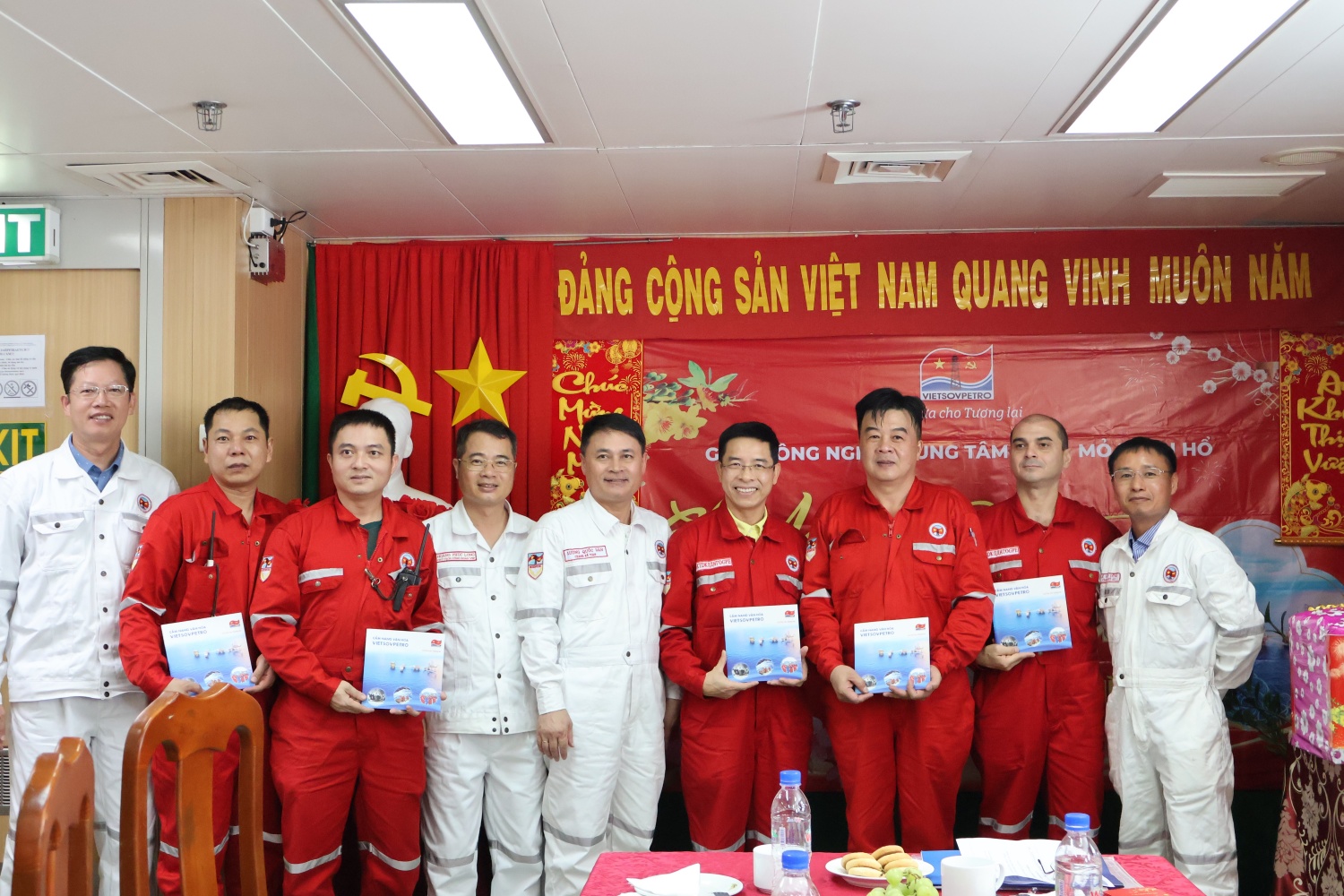 “Một đội ngũ, một mục tiêu” cho dòng dầu chảy mãi