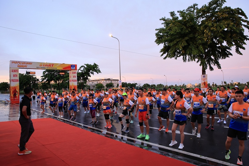 Giải chạy PET’S SPEED 2024 chào mừng 28 năm Ngày thành lập PETROSETCO