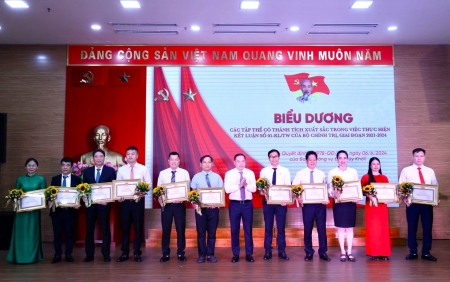 Tuổi trẻ Vietsovpetro được khen thưởng tại Hội nghị sơ kết 03 năm thực hiện Kết luận số 01-KL/TW