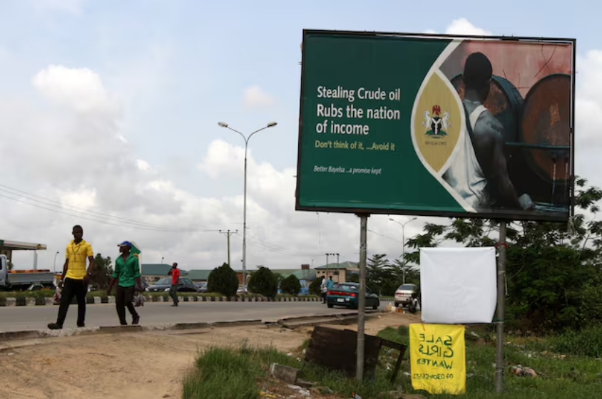 Mỏ dầu ở Nigeria đóng cửa sau vụ tràn dầu