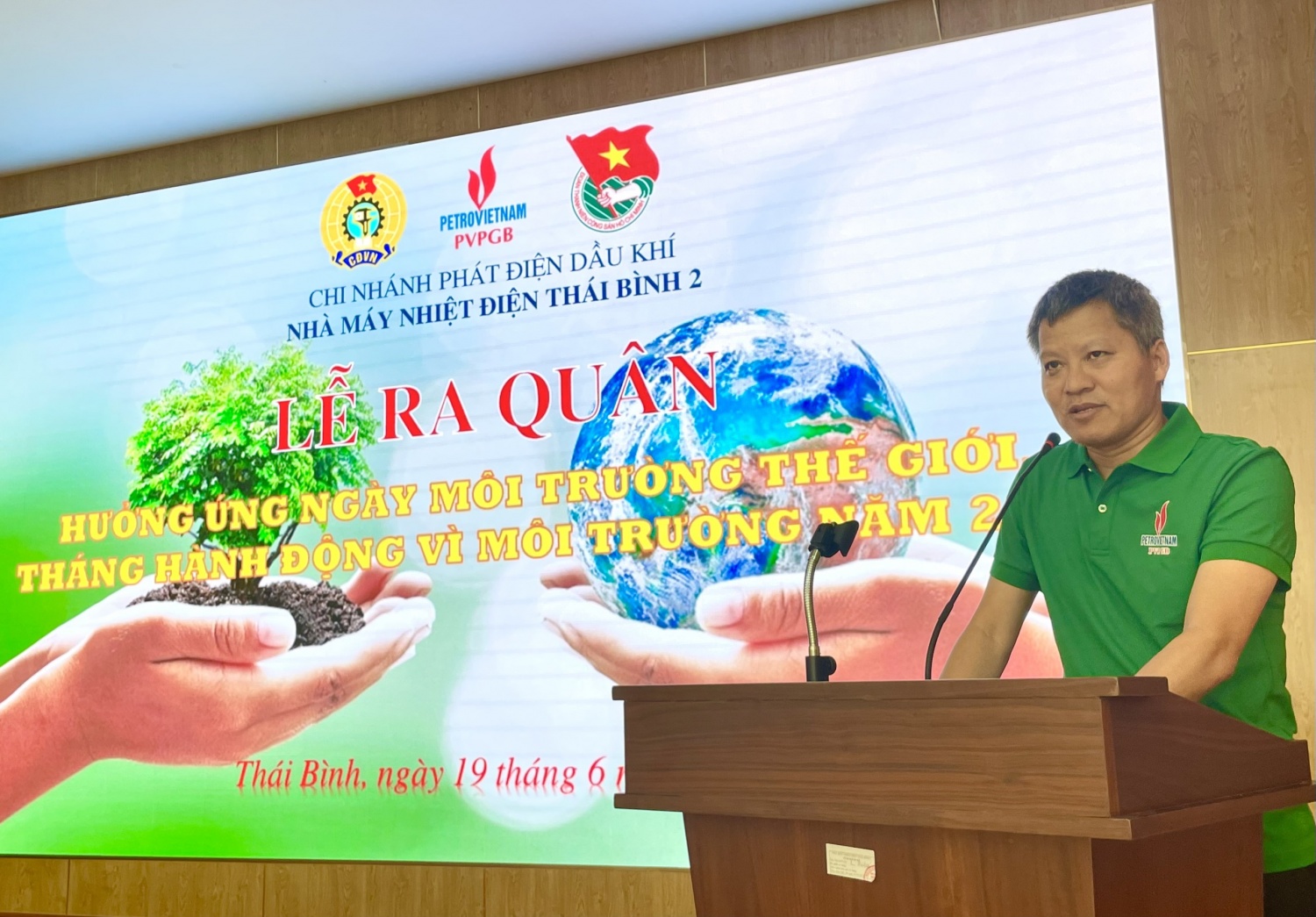NMNĐ Thái Bình 2 ra quân thu gom rác thải nhựa, bảo vệ môi trường NMNĐ Thái Bình 2 ra quân thu gom rác thải nhựa, bảo vệ môi trường