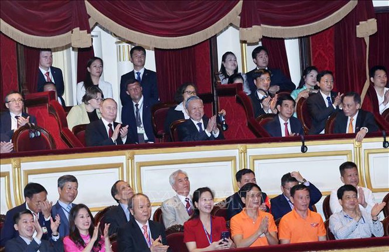 “Mọi sự giàu sang chẳng sánh được tình bằng hữu”