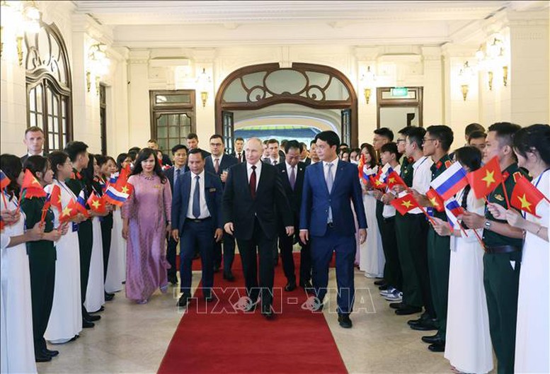 “Mọi sự giàu sang chẳng sánh được tình bằng hữu”
