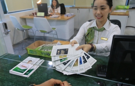 Tín dụng chưa bứt tốc, nhưng triển vọng khả quan nửa cuối năm