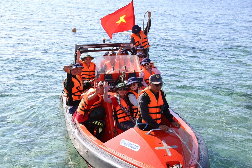 Những kỷ niệm tác nghiệp ở Trường Sa